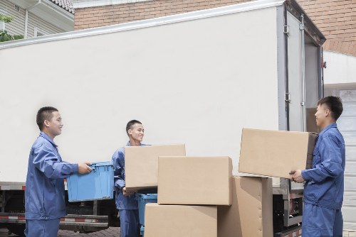 Packing and loading service for local removals in Colliers Wood