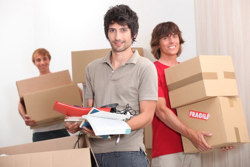 Local moving support in Colliers Wood for homes and flats