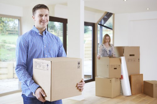 Careful packing support for household items in Colliers Wood